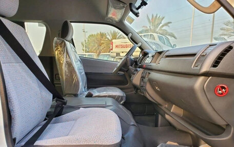 Toyota HiAce H200, 2025 год, 4 500 000 рублей, 14 фотография