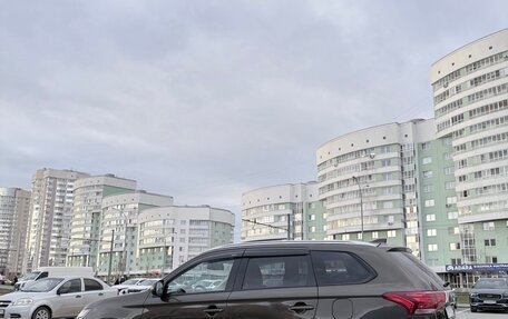 Mitsubishi Outlander III рестайлинг 3, 2018 год, 1 890 000 рублей, 5 фотография