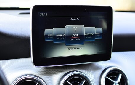 Mercedes-Benz GLA, 2016 год, 1 950 000 рублей, 14 фотография