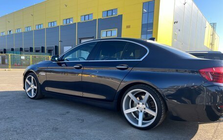 BMW 5 серия, 2013 год, 1 950 000 рублей, 2 фотография