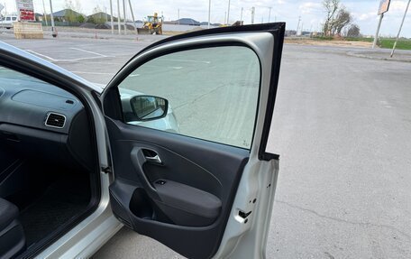 Volkswagen Polo VI (EU Market), 2011 год, 750 000 рублей, 15 фотография