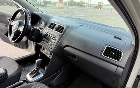 Volkswagen Polo VI (EU Market), 2011 год, 750 000 рублей, 18 фотография