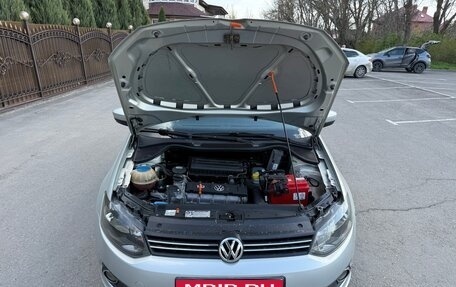 Volkswagen Polo VI (EU Market), 2011 год, 750 000 рублей, 24 фотография