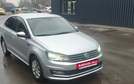 Volkswagen Polo VI (EU Market), 2015 год, 900 000 рублей, 2 фотография