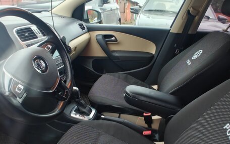 Volkswagen Polo VI (EU Market), 2015 год, 900 000 рублей, 13 фотография