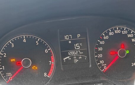 Volkswagen Polo VI (EU Market), 2015 год, 900 000 рублей, 17 фотография