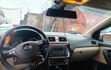 Volkswagen Polo VI (EU Market), 2015 год, 900 000 рублей, 14 фотография