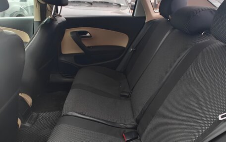 Volkswagen Polo VI (EU Market), 2015 год, 900 000 рублей, 15 фотография