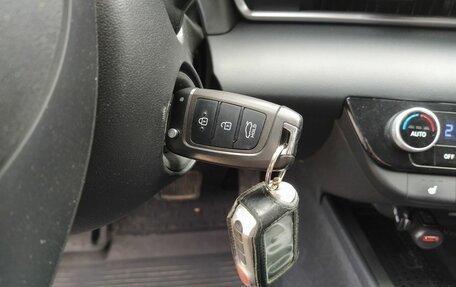 Hyundai Elantra, 2022 год, 2 160 000 рублей, 12 фотография