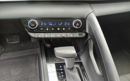 Hyundai Elantra, 2022 год, 2 160 000 рублей, 14 фотография