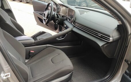 Hyundai Elantra, 2022 год, 2 160 000 рублей, 16 фотография
