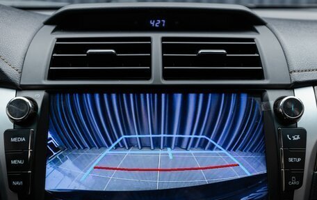 Toyota Camry, 2017 год, 2 299 000 рублей, 19 фотография