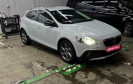 Volvo V40 II рестайлинг, 2013 год, 1 670 000 рублей, 1 фотография