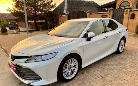 Toyota Camry, 2019 год, 2 690 000 рублей, 1 фотография