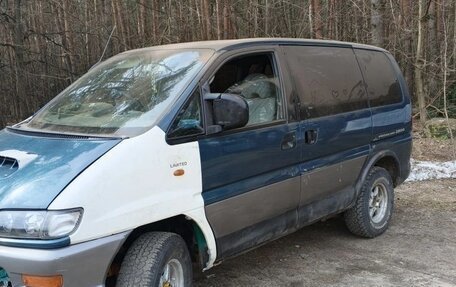 Mitsubishi Delica III, 1997 год, 450 000 рублей, 2 фотография