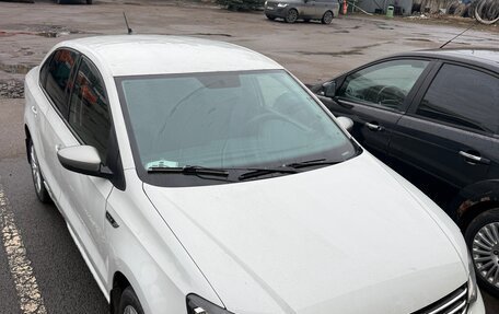 Volkswagen Polo VI (EU Market), 2019 год, 900 000 рублей, 2 фотография