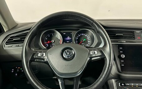 Volkswagen Tiguan II, 2018 год, 3 100 000 рублей, 13 фотография