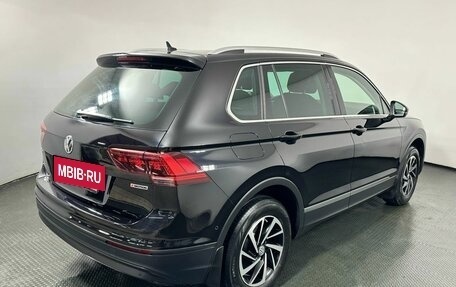 Volkswagen Tiguan II, 2018 год, 3 100 000 рублей, 5 фотография