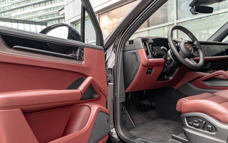 Porsche Cayenne III, 2025 год, 17 790 000 рублей, 8 фотография