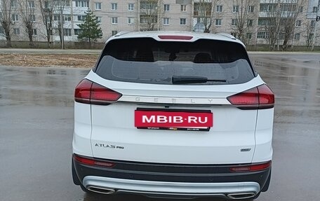 Geely Atlas, 2022 год, 2 000 000 рублей, 6 фотография