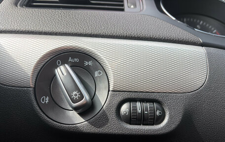 Volkswagen Jetta VI, 2015 год, 1 450 000 рублей, 16 фотография