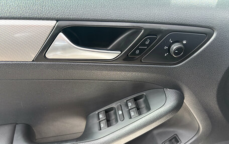 Volkswagen Jetta VI, 2015 год, 1 450 000 рублей, 15 фотография