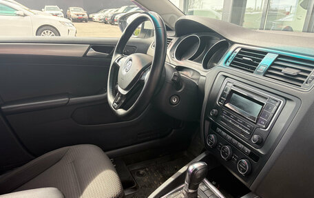 Volkswagen Jetta VI, 2015 год, 1 450 000 рублей, 10 фотография