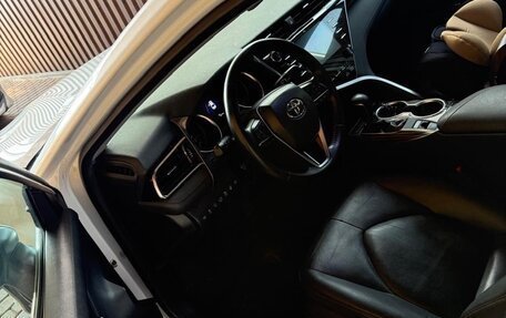 Toyota Camry, 2019 год, 2 690 000 рублей, 9 фотография