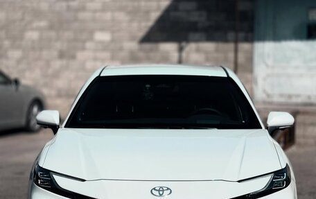 Toyota Camry, 2026 год, 4 250 500 рублей, 2 фотография