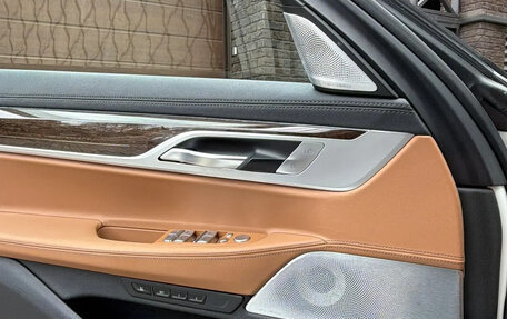 BMW 7 серия, 2019 год, 4 760 000 рублей, 2 фотография