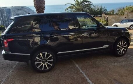 Land Rover Range Rover IV рестайлинг, 2015 год, 9 900 000 рублей, 3 фотография