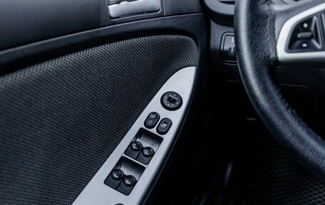 Hyundai Solaris II рестайлинг, 2013 год, 840 000 рублей, 16 фотография