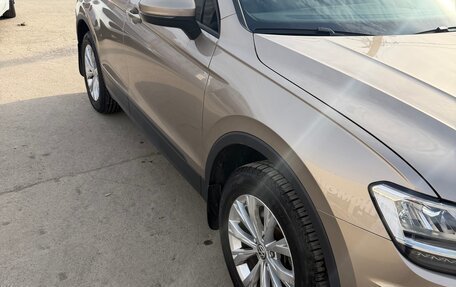 Volkswagen Tiguan II, 2020 год, 2 499 000 рублей, 2 фотография