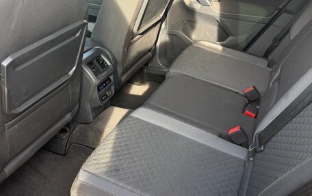 Volkswagen Tiguan II, 2020 год, 2 499 000 рублей, 11 фотография