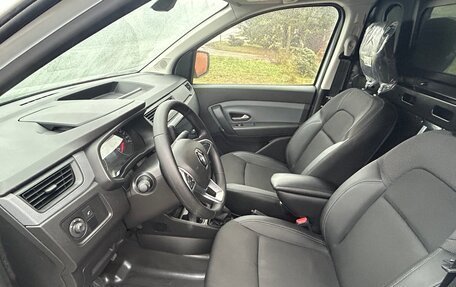 Renault Express, 2023 год, 2 990 000 рублей, 9 фотография