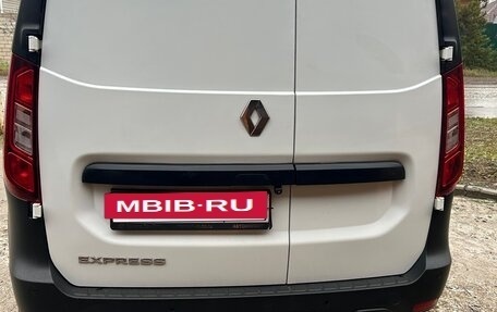 Renault Express, 2023 год, 2 990 000 рублей, 4 фотография