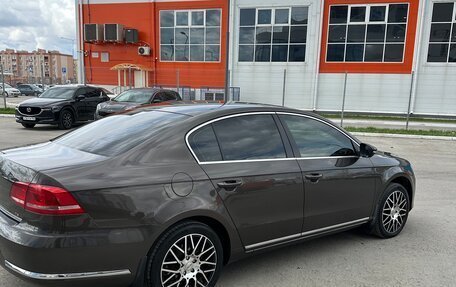 Volkswagen Passat B7, 2012 год, 880 000 рублей, 18 фотография