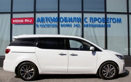KIA Carnival III, 2019 год, 3 050 000 рублей, 6 фотография
