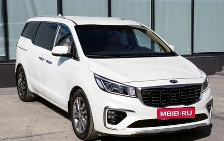 KIA Carnival III, 2019 год, 3 050 000 рублей, 7 фотография