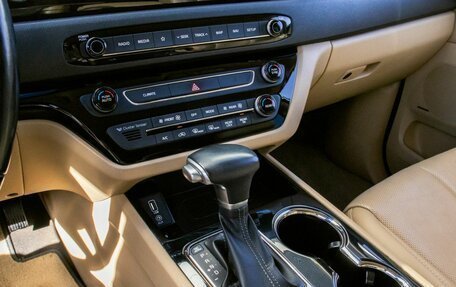 KIA Carnival III, 2019 год, 3 050 000 рублей, 9 фотография