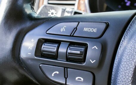 KIA Carnival III, 2019 год, 3 050 000 рублей, 13 фотография