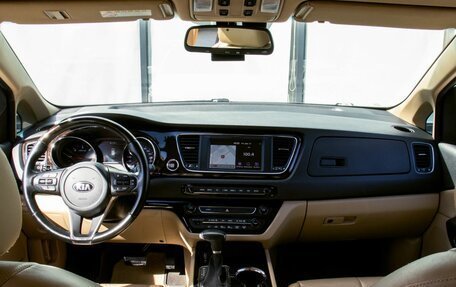 KIA Carnival III, 2019 год, 3 050 000 рублей, 22 фотография