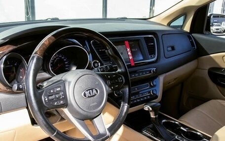 KIA Carnival III, 2019 год, 3 050 000 рублей, 15 фотография