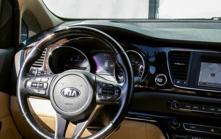 KIA Carnival III, 2019 год, 3 050 000 рублей, 23 фотография