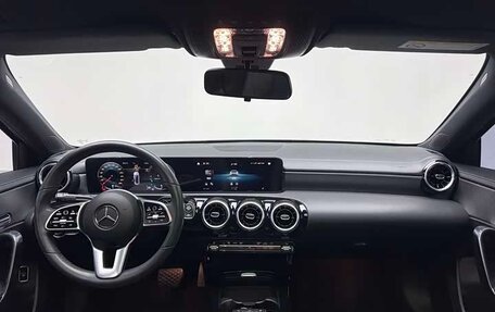 Mercedes-Benz A-Класс, 2022 год, 1 745 000 рублей, 9 фотография