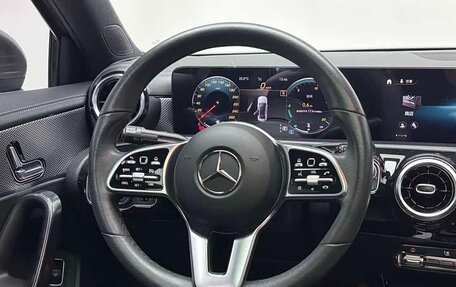 Mercedes-Benz A-Класс, 2022 год, 1 745 000 рублей, 10 фотография