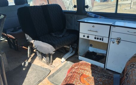 SsangYong Istana, 2001 год, 350 000 рублей, 7 фотография