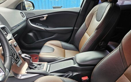 Volvo V40 Cross Country I, 2018 год, 1 580 000 рублей, 7 фотография