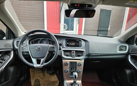 Volvo V40 Cross Country I, 2018 год, 1 580 000 рублей, 8 фотография