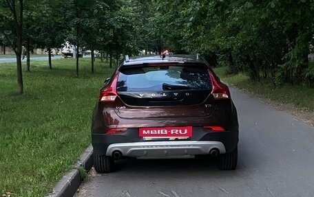 Volvo V40 Cross Country I, 2018 год, 1 580 000 рублей, 13 фотография